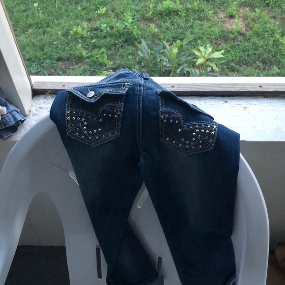 Capris - Picture 2 of 2